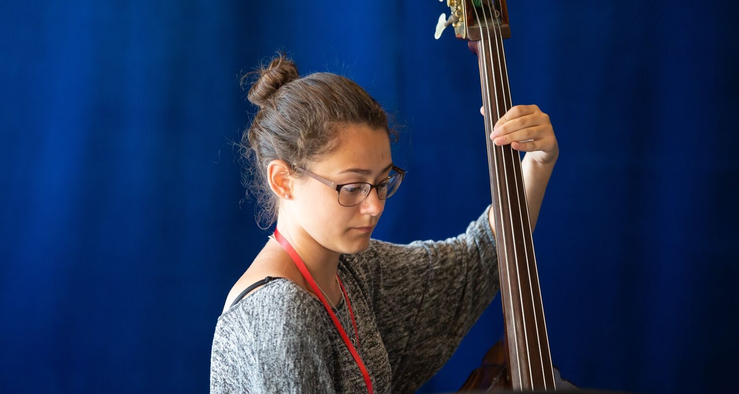 Uarts student performs with an upright bass