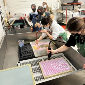 Papermaking workshop with students 