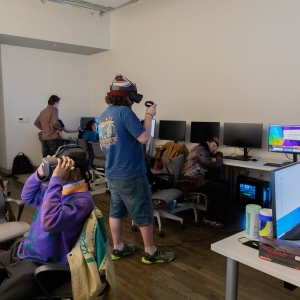 Students use VR equipment in the class Artmaking in VR.